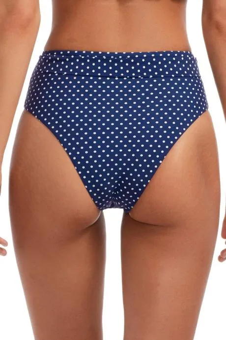 Vitamin A - Lola Bottom